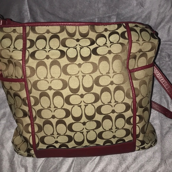 COACH Signature canvas LARGE Hobo - Picture 8 of 16